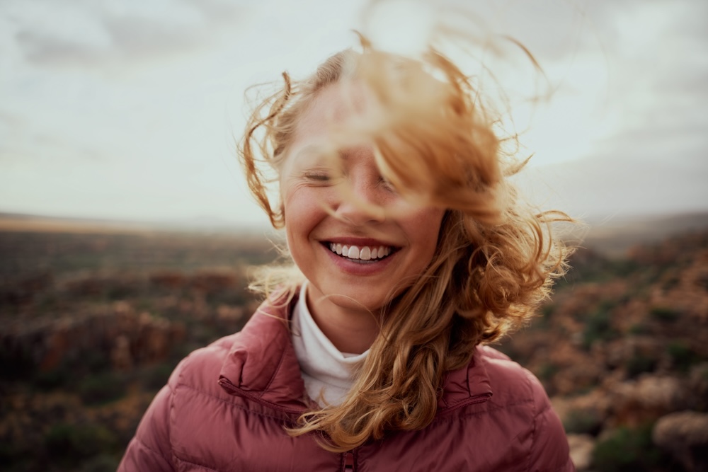 Foto af smilende kvinde